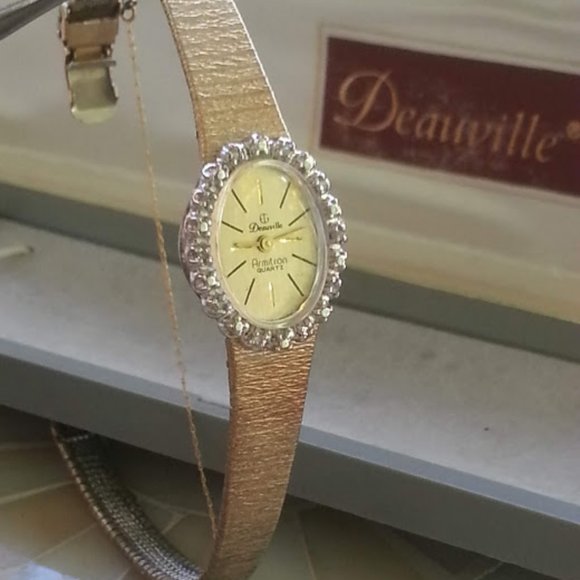 Vintage 10 Diamond Armitron Deauville watch